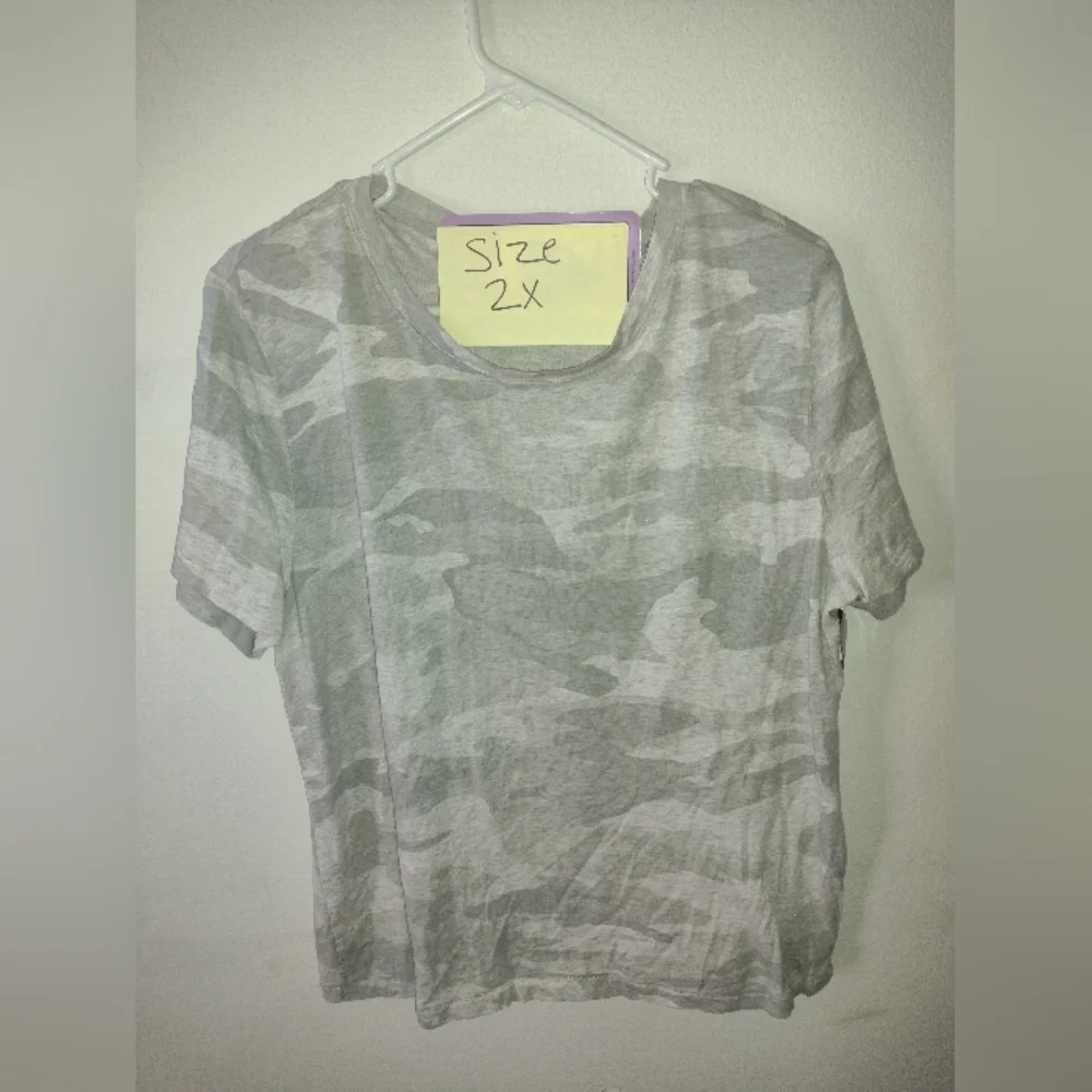 Clothes - Picture 3 of 5